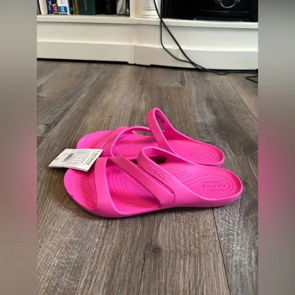CROCS Shoes - NWT Crocs Pink Slide Sandals Size 9